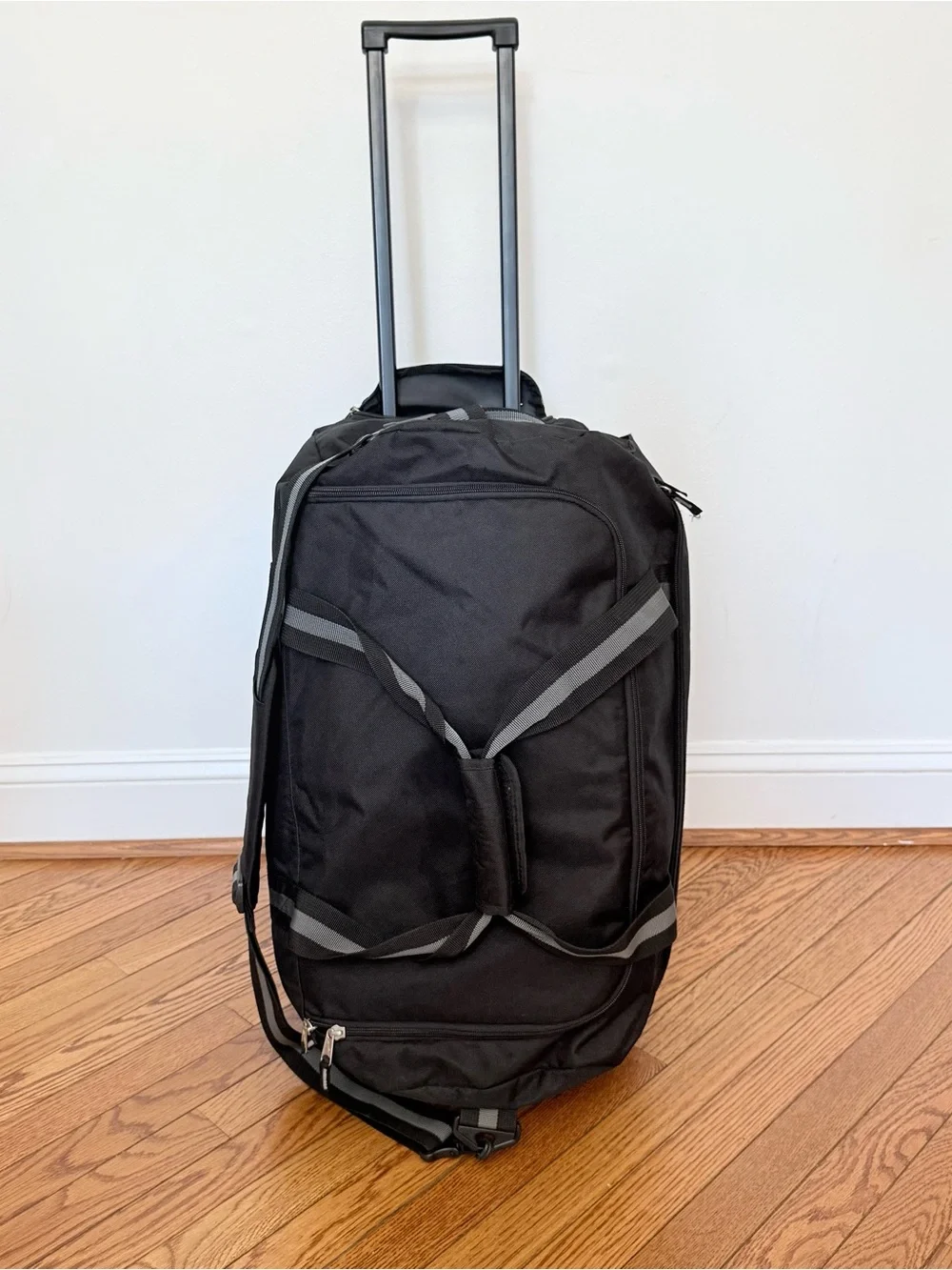 Eddie Bauer 22” Rolling Duffel Bag Black Wheeled Luggage Carry On Pull Handle